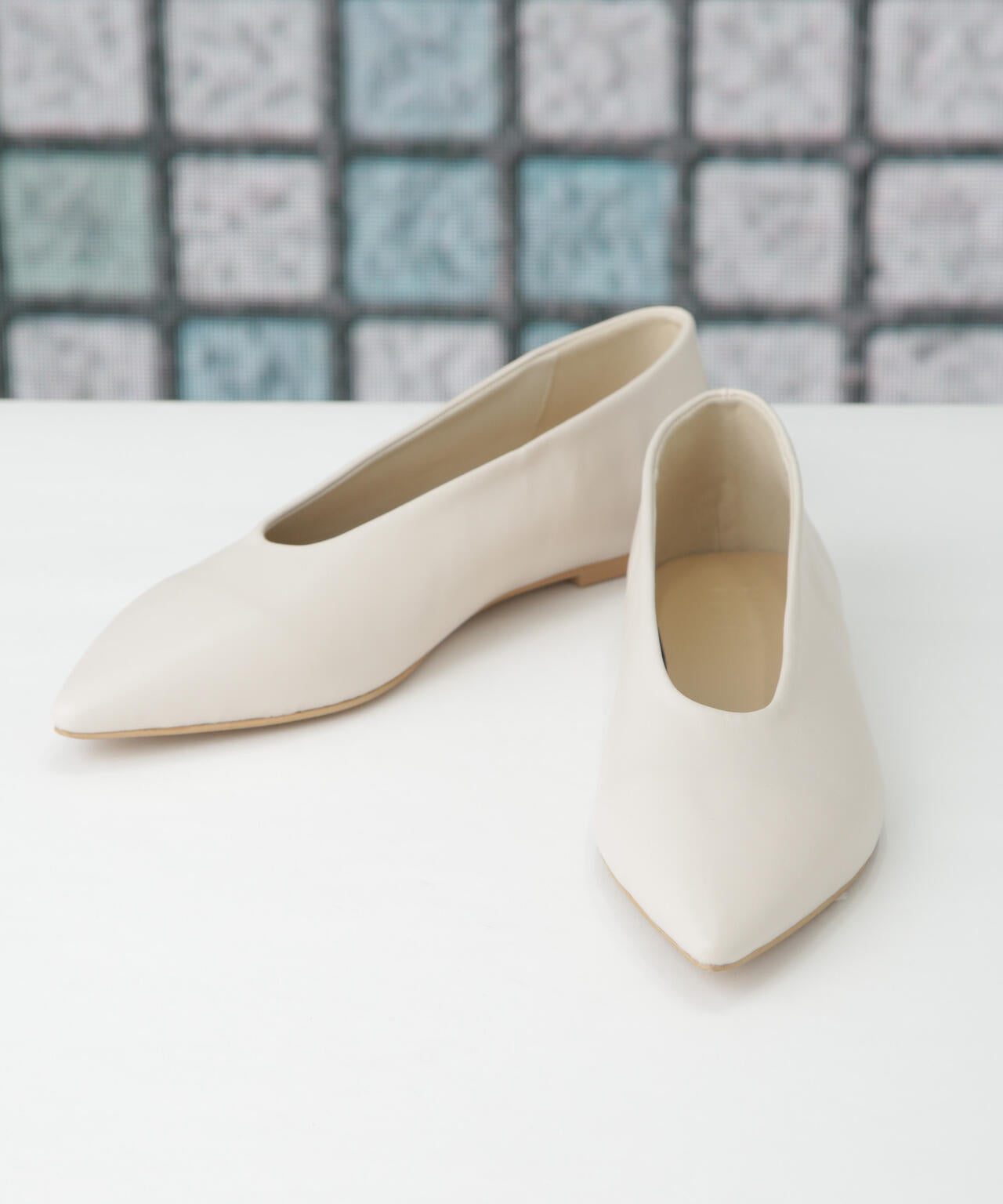 ポインテッド フラットパンプス