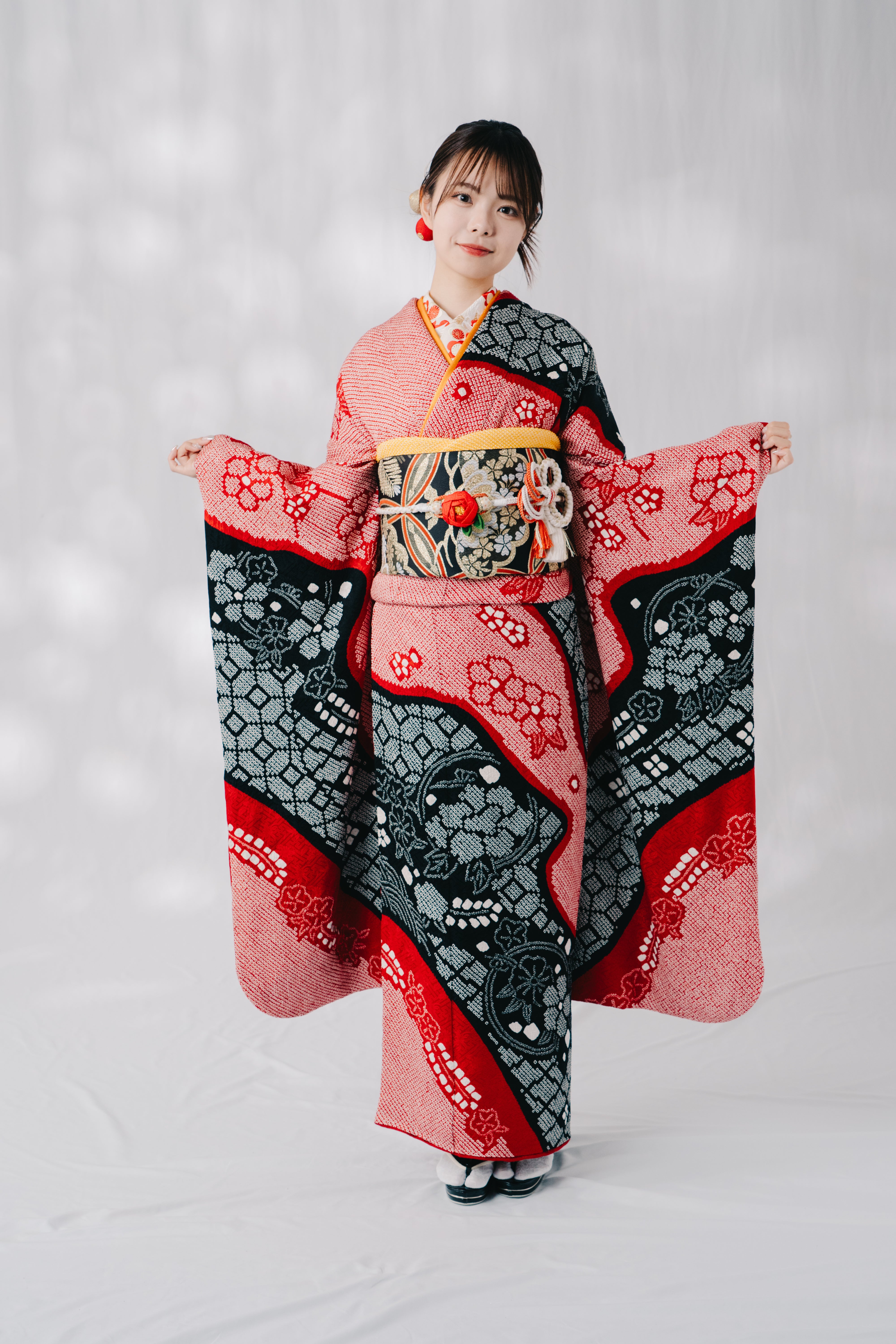 総絞りに金彩の振袖 着物 【公式通販】