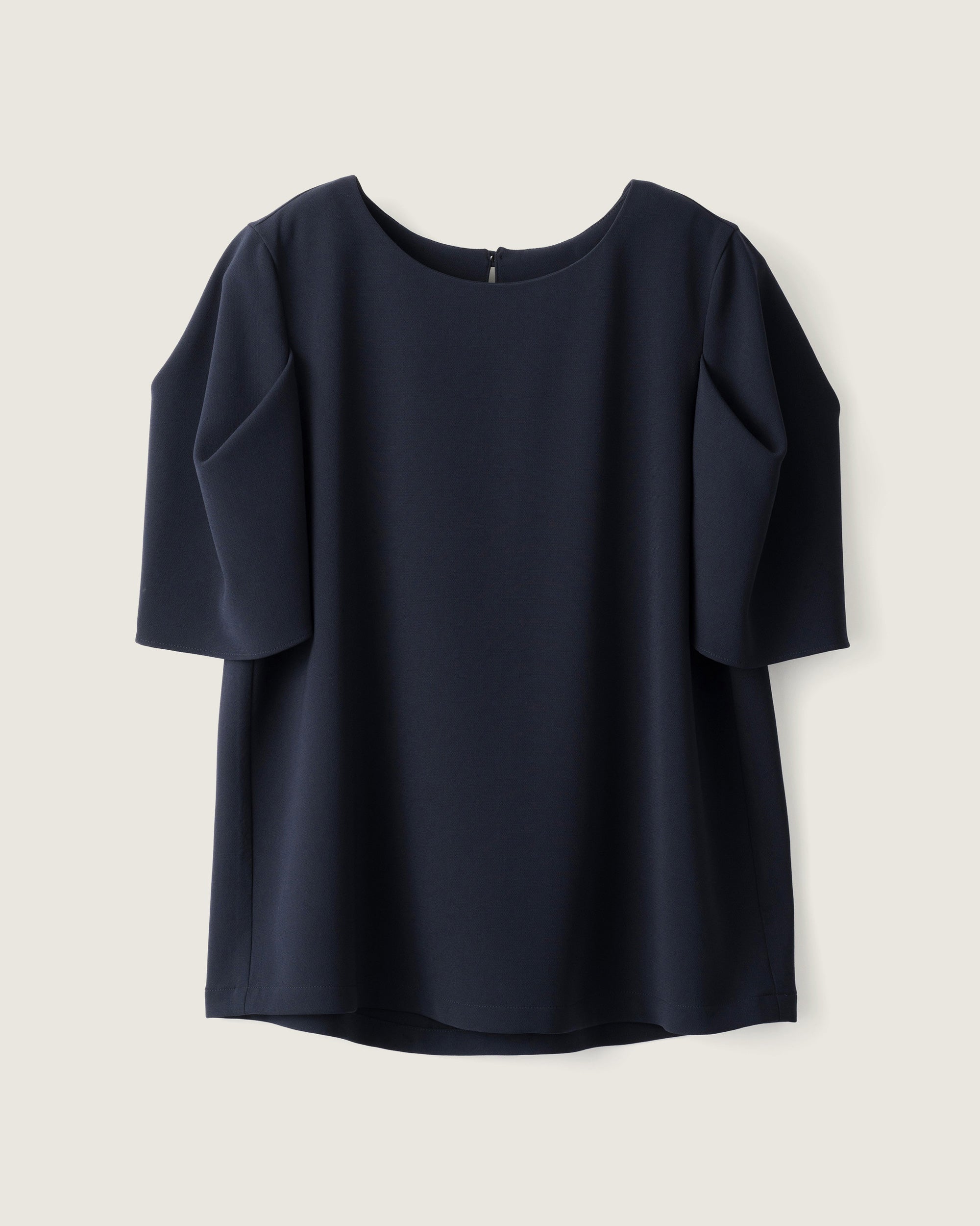 3015y ソージュ スタンドカラータックブラウストリアセテート 紺 M