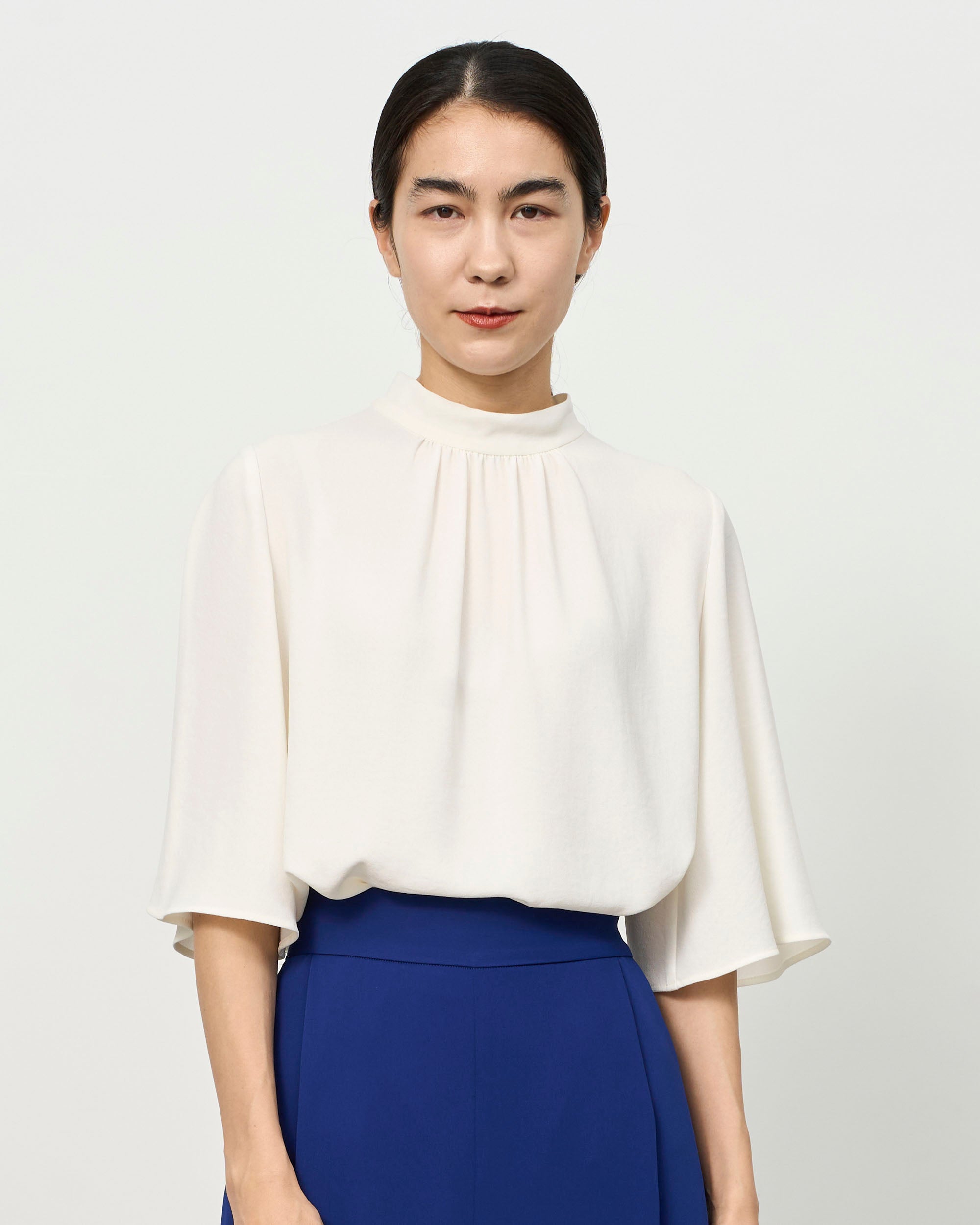 ジョーゼットバックリボンフレアスリーブブラウス - SOÉJU online