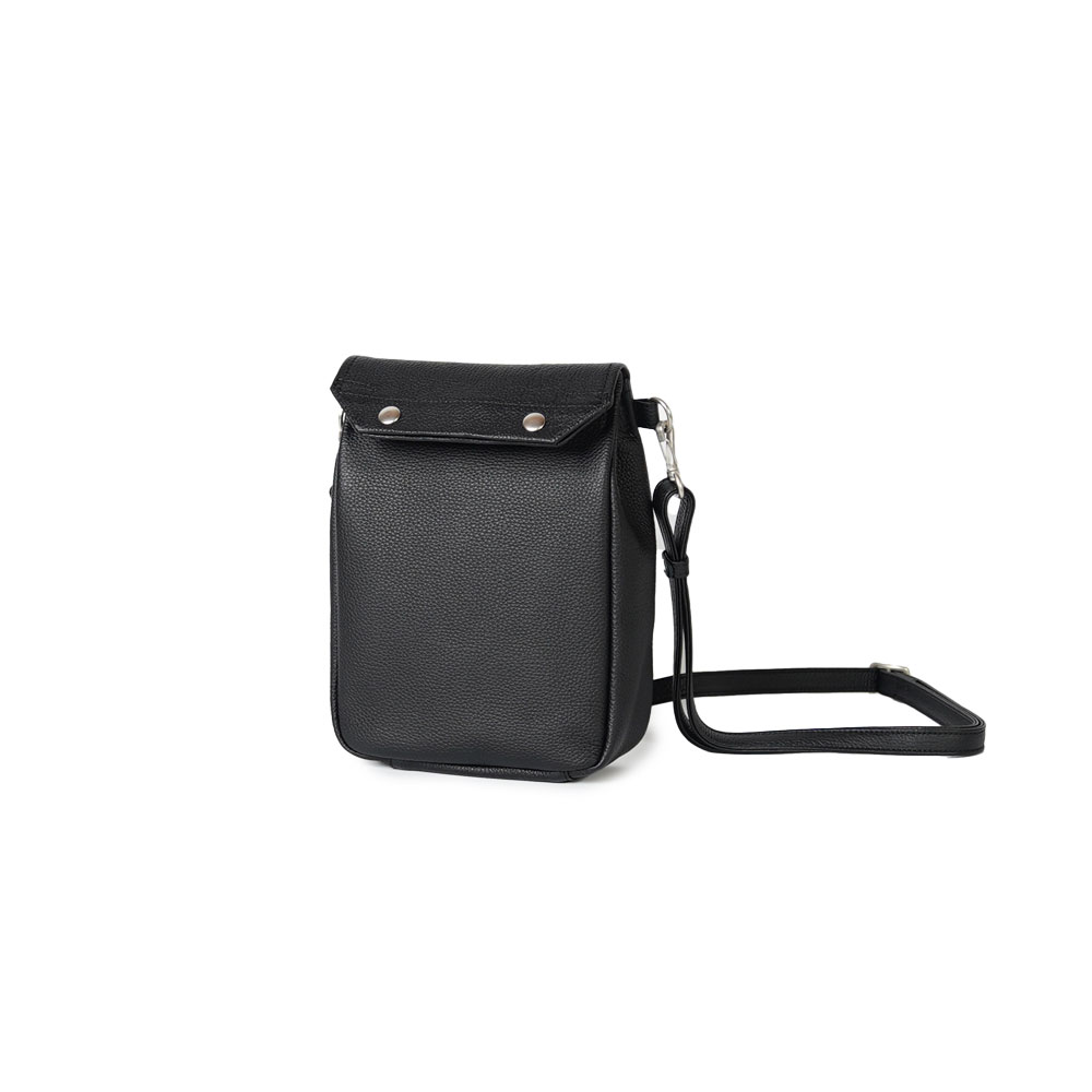 Shrink - Gasmask Shoulder Bag - L｜SLOW – スロウ 公式ECサイト | 革