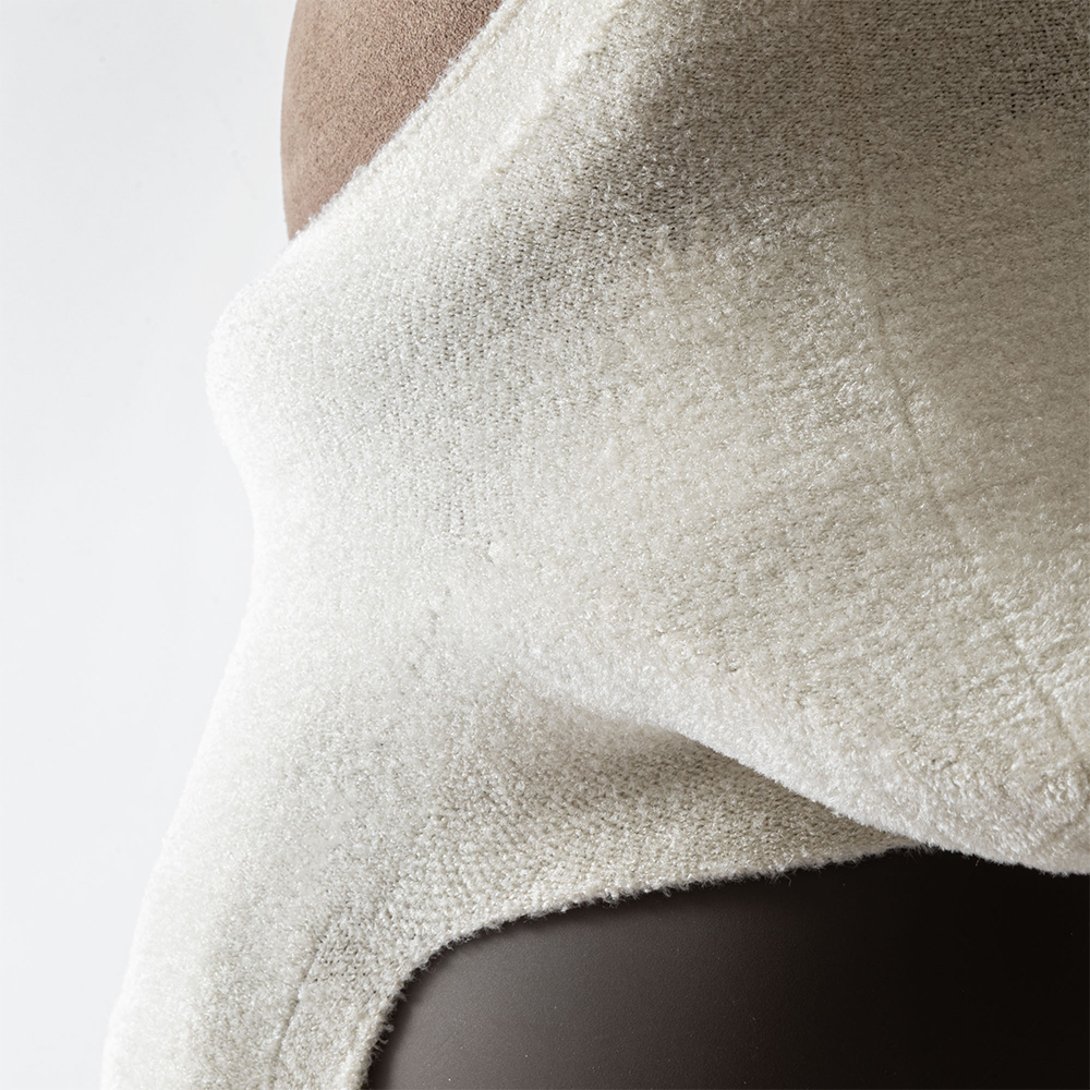 くまみみニット(オフホワイト) | LOVOT ウェブストア