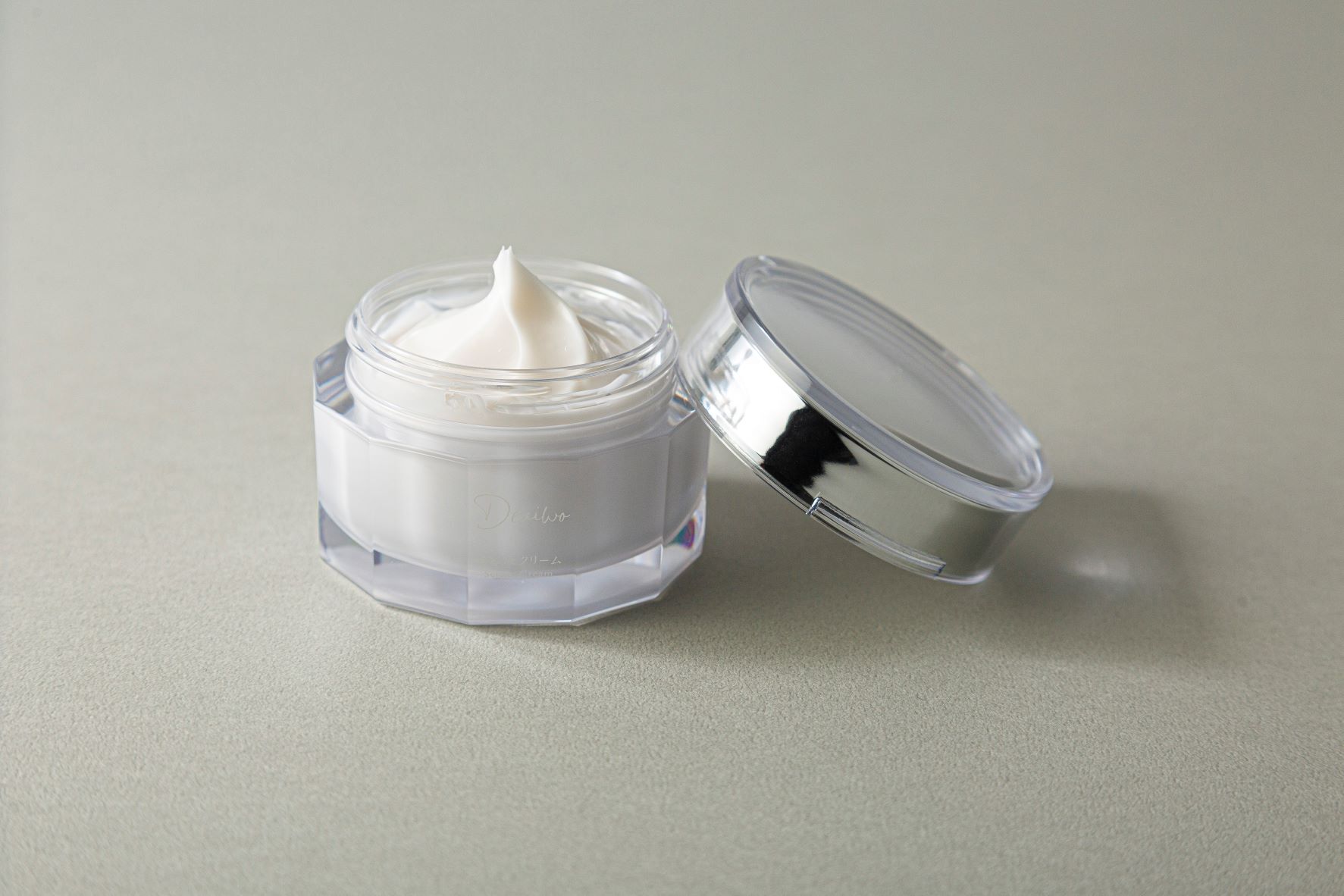 年齢も性別も肌の色も関係なく、安心して使えるスキンケアブランド