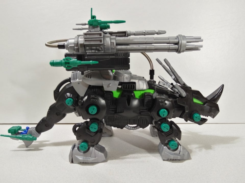 トミー ZOIDS 特別限定仕様 ダークホーン | ルツボログ