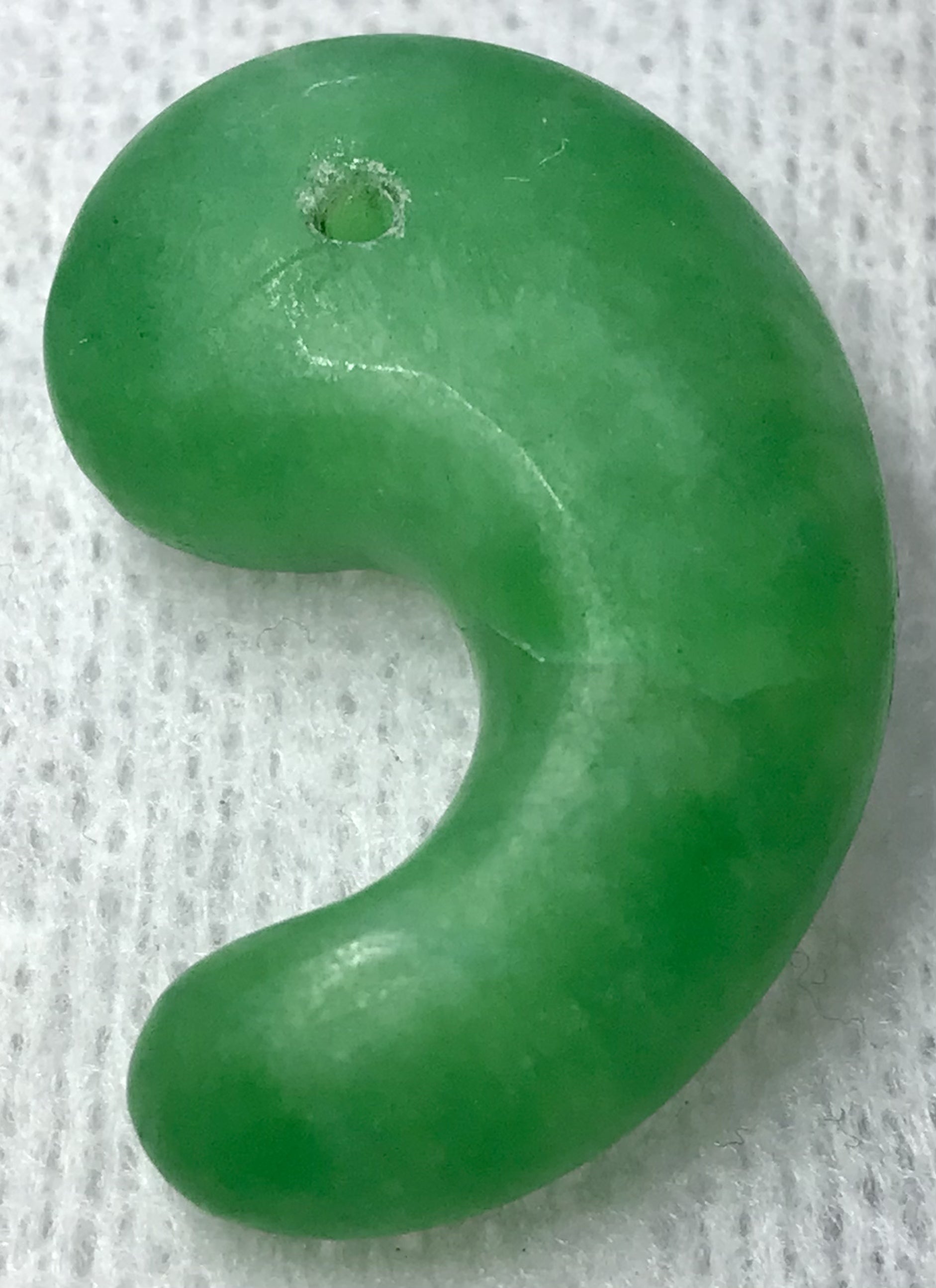 古墳期の出土品／新潟県糸魚川産本翡翠（ジェダイト／硬玉）勾玉（琅玕