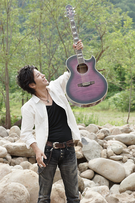 ワイヤレス・ピックアップ（SKYSONIC WL-800JP）を用いた谷本光さんの