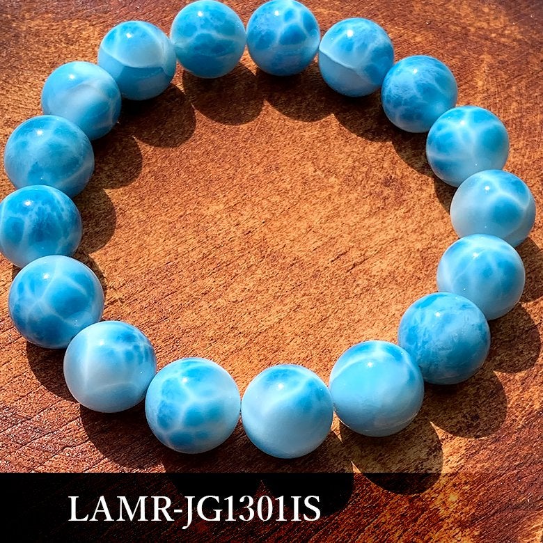 新着商品☆まさに別格！[最高品質]宝石質ラリマーブレスレットのご紹介