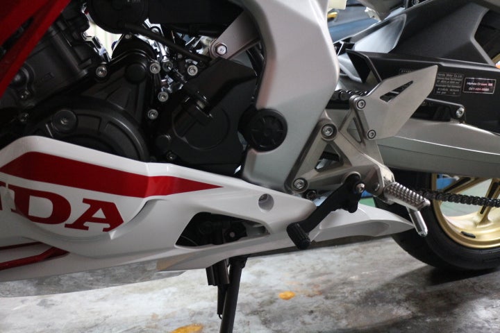 CBR250RR クイックシフター取付 | モトスポーツ船橋