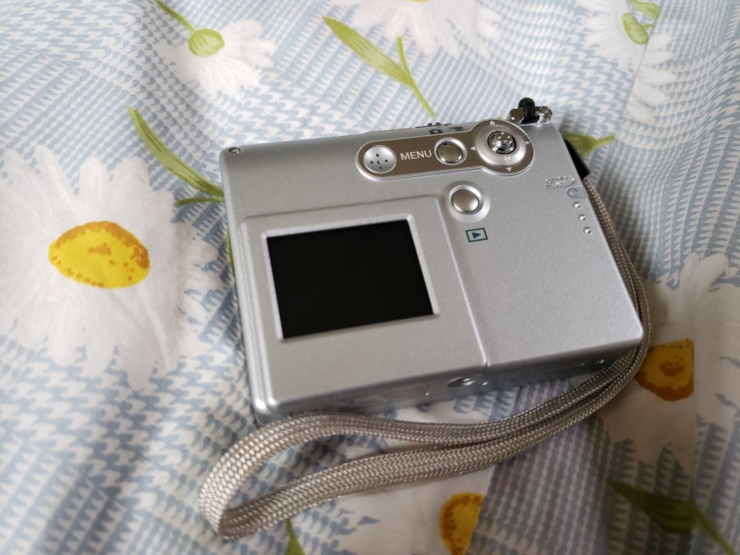 小さい・軽い・お洒落！KONICA MINOLTA DiMAGE X21 | MINOLTAのちLUMIX