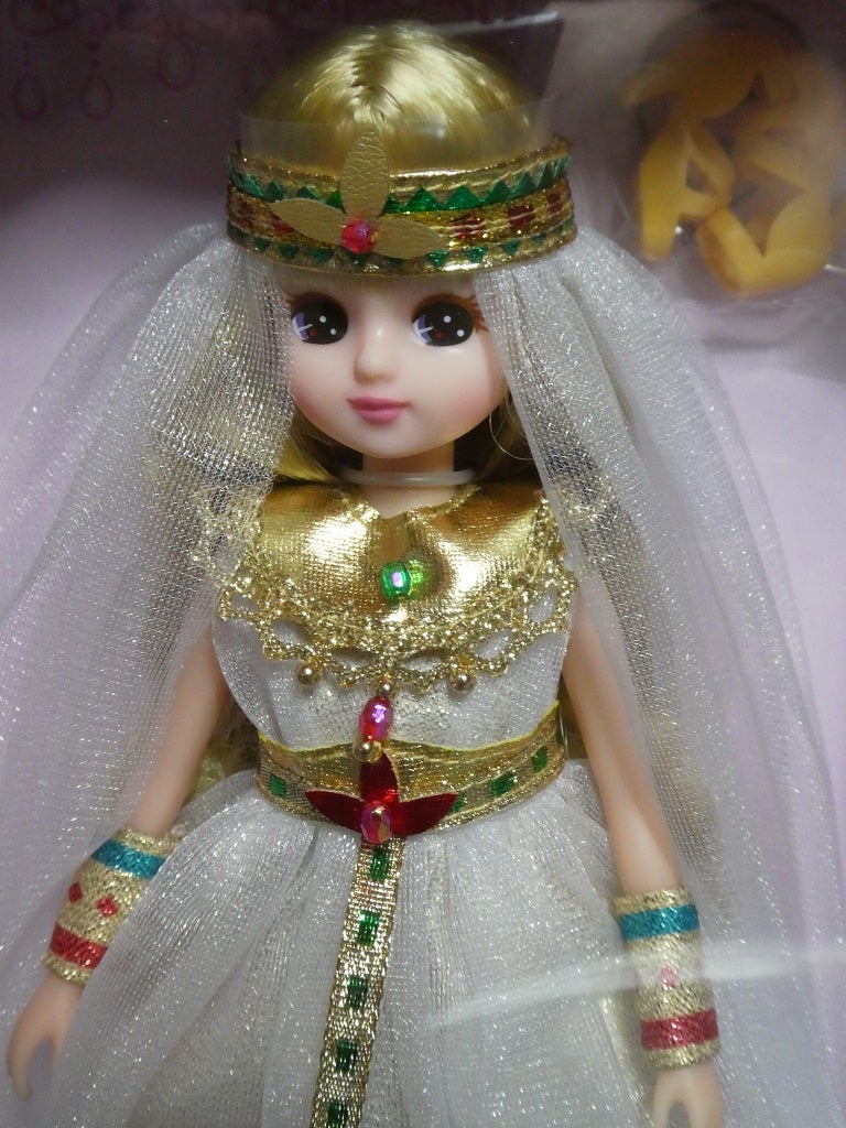 王家の紋章コラボ「キャロルリカちゃん」 | なおなおの模型（とそれ