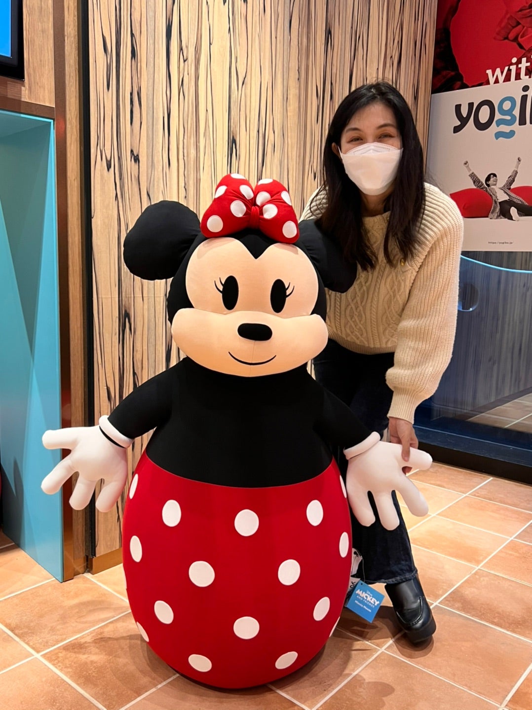 ヨギボーのミッキークッション新発売。実際座ってみた感想を書きます