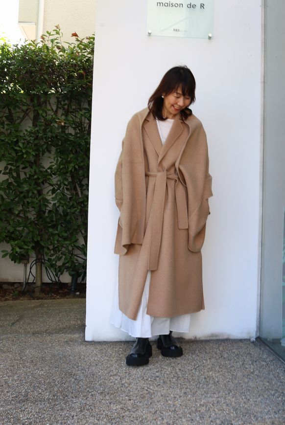 リバー仕立て・ガウンコート（キャメル）着画コーデ | maison de R