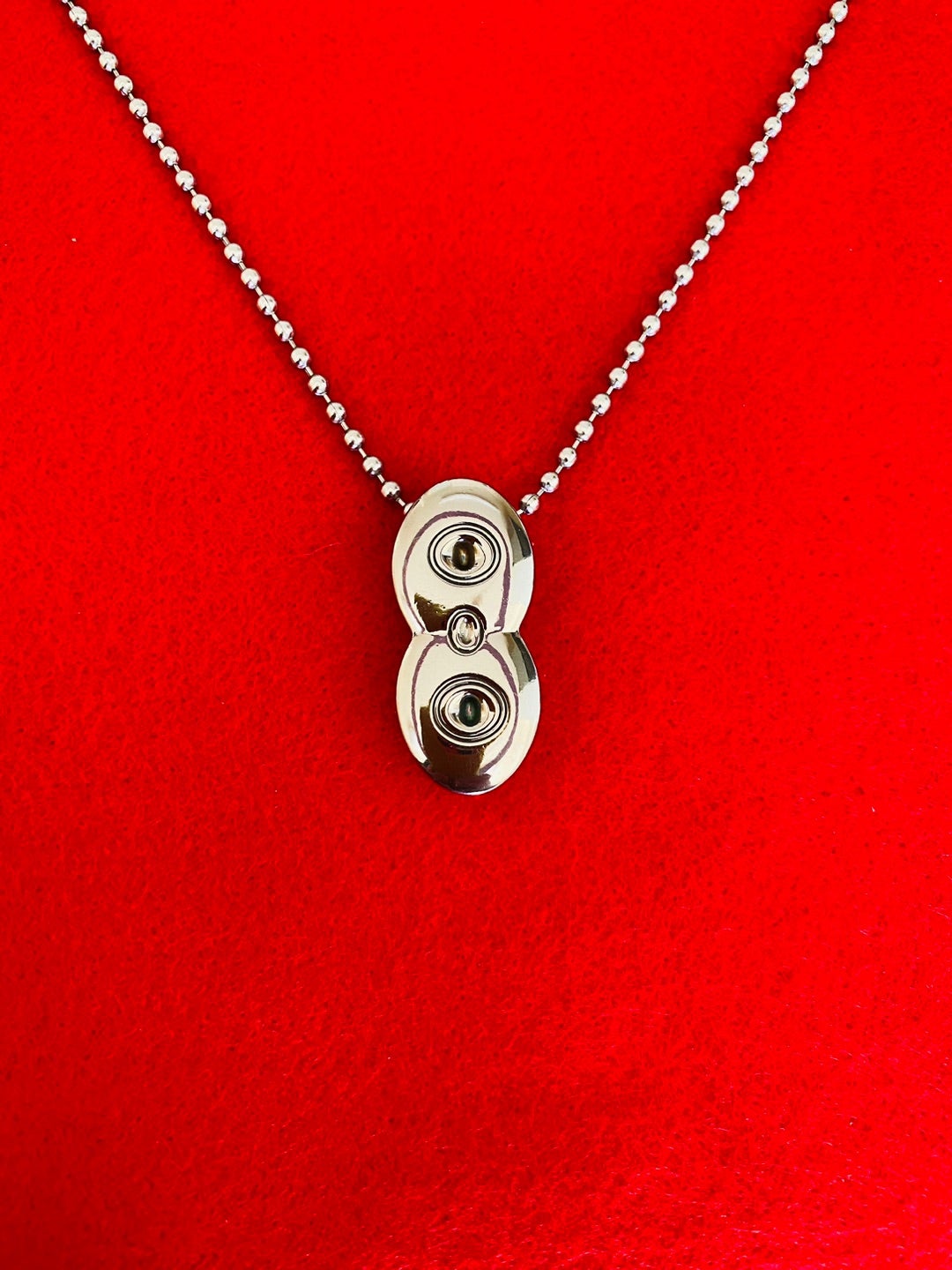 Xバイブル波動ペンダントは足立育朗さん監修のスレーヌの波動より高い