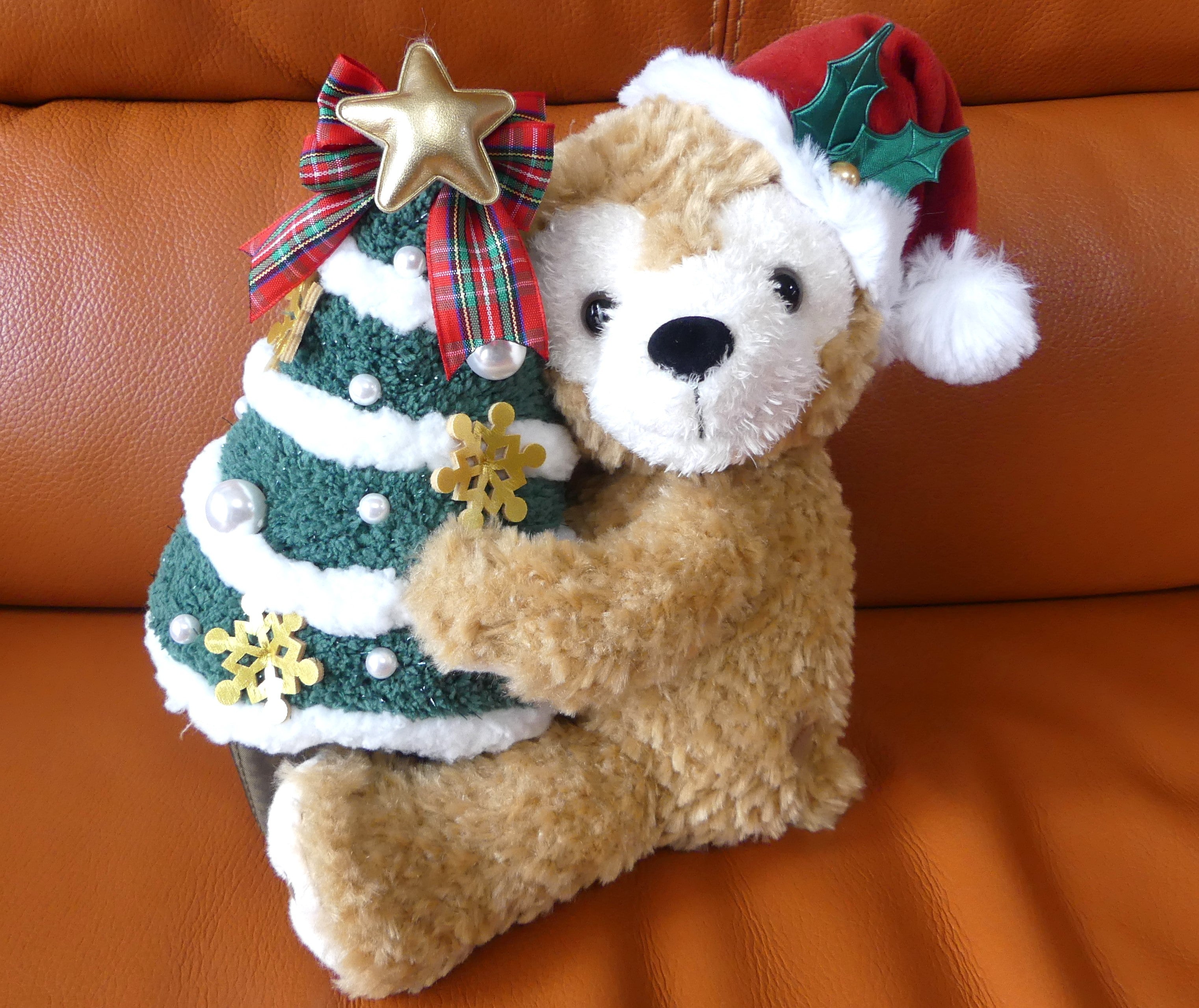 ﾀﾞｯﾌｨｰ&ﾌﾚﾝｽﾞのｳｨﾝﾀｰ・ﾄｩｲﾝｸﾘﾝｸﾞ・ﾀｳﾝ☆クリスマスツリー♪ | Disney