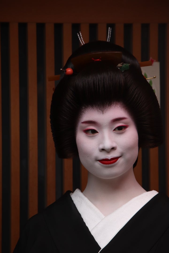 祇園甲部の槇里子さんが舞妓から芸妓へ襟替 | 芸舞妓と京都