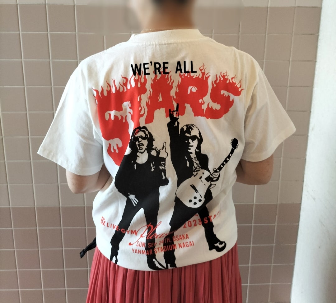 B'z ファイナル限定Tシャツ！ブラックorホワイト？ | みーちゃん猫日記