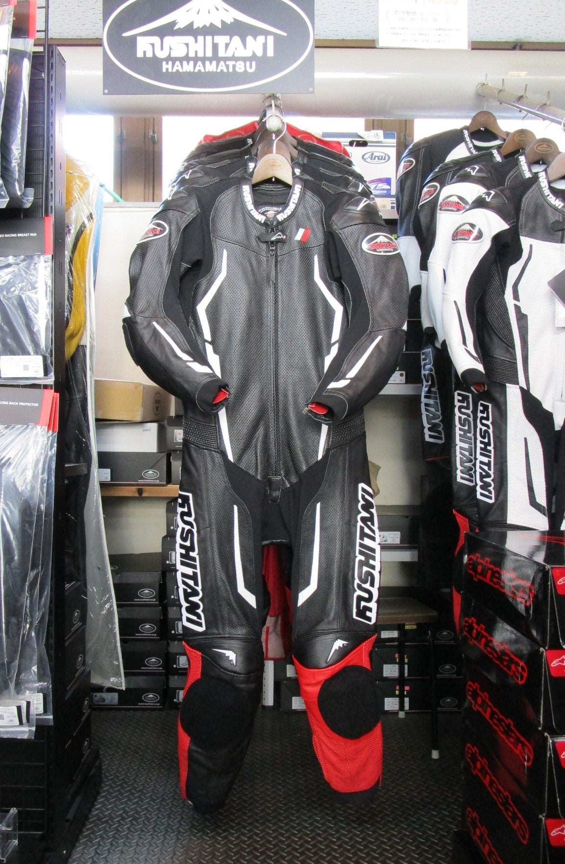 a アレンネスパンチングレザーレーシングスーツ❗️MFJ公認❗️走り屋