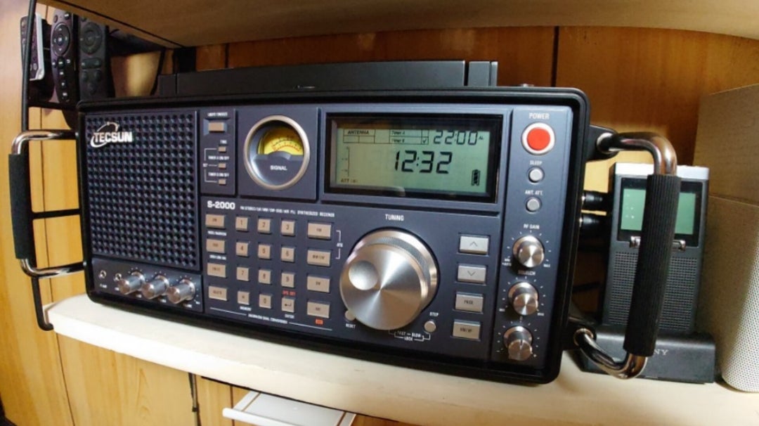 TECSUN S-2000 外部アンテナ接続 | 猫おやじのブログ