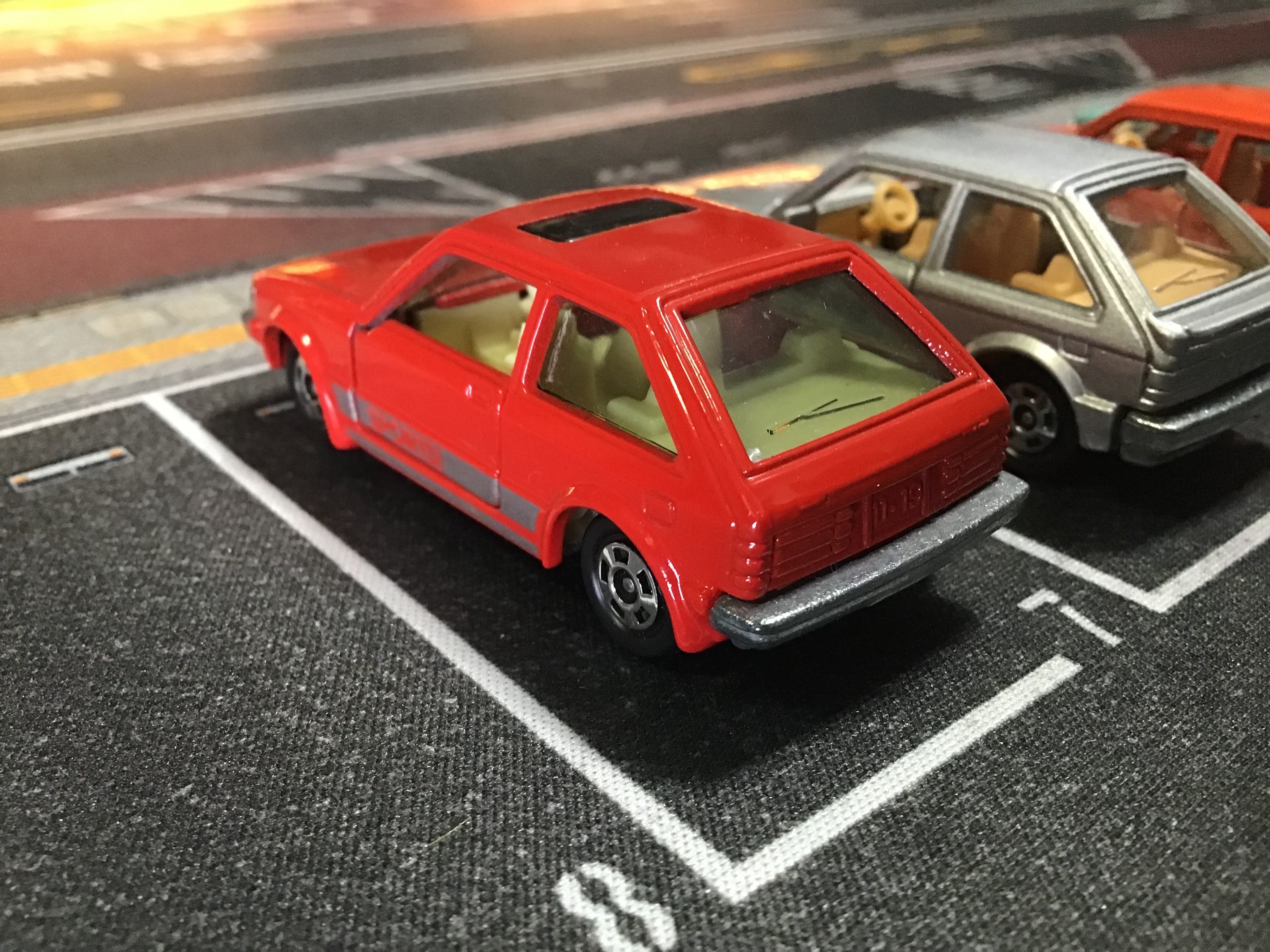 黒箱トミカ日本製No.4マツダファミリア1500XG | やなしゃんのトミカ