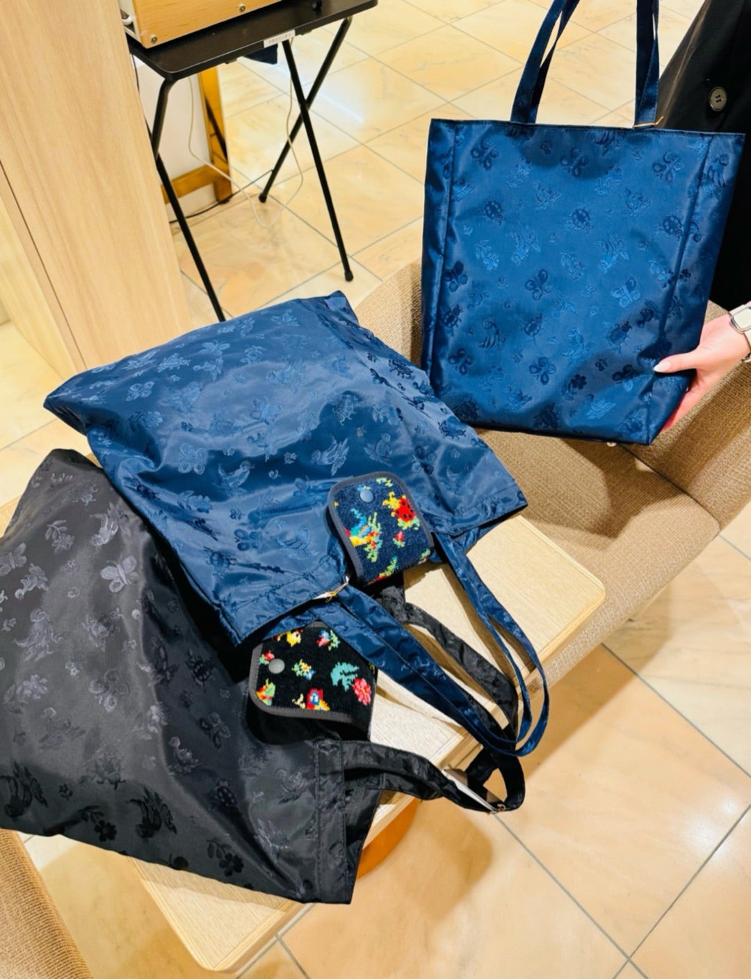 極美品】学校フェイラー ハイジ マルチケース ネイビー 完売品 FEILER