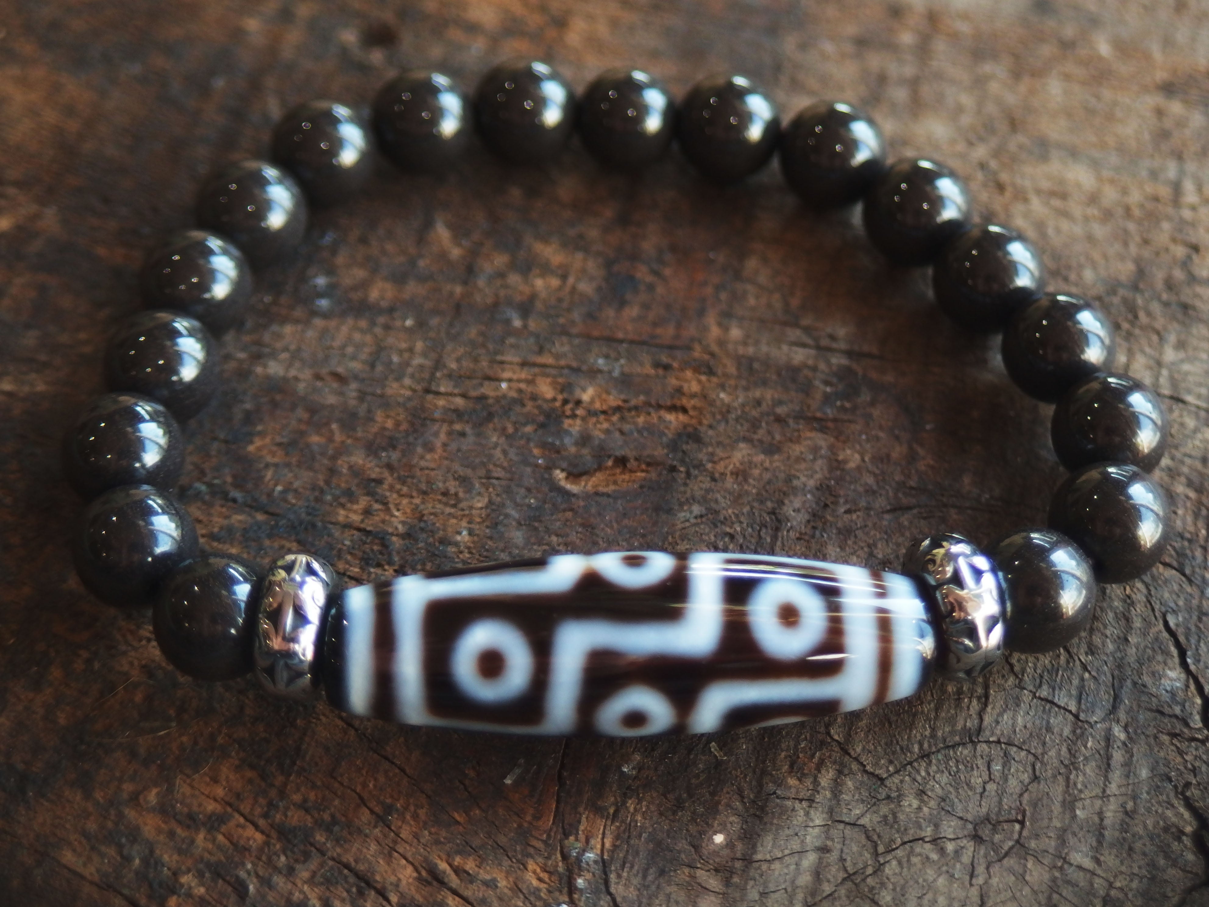 此の世の全てを見据えている九眼天珠 | Gems〜ジェムズ〜