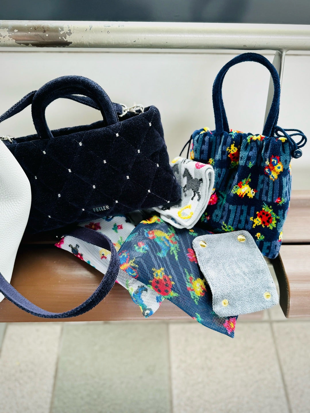 フェイラーユニアイコニック、ショルダーバッグ新作＆2024カラー購入