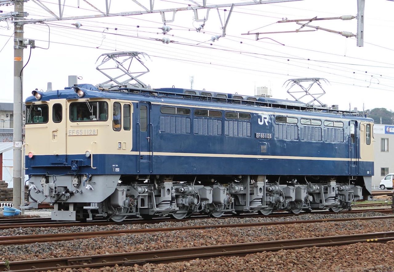 下関EF65形10月に夜間展示会 楽しみなブルトレ機の並び | れきてつ