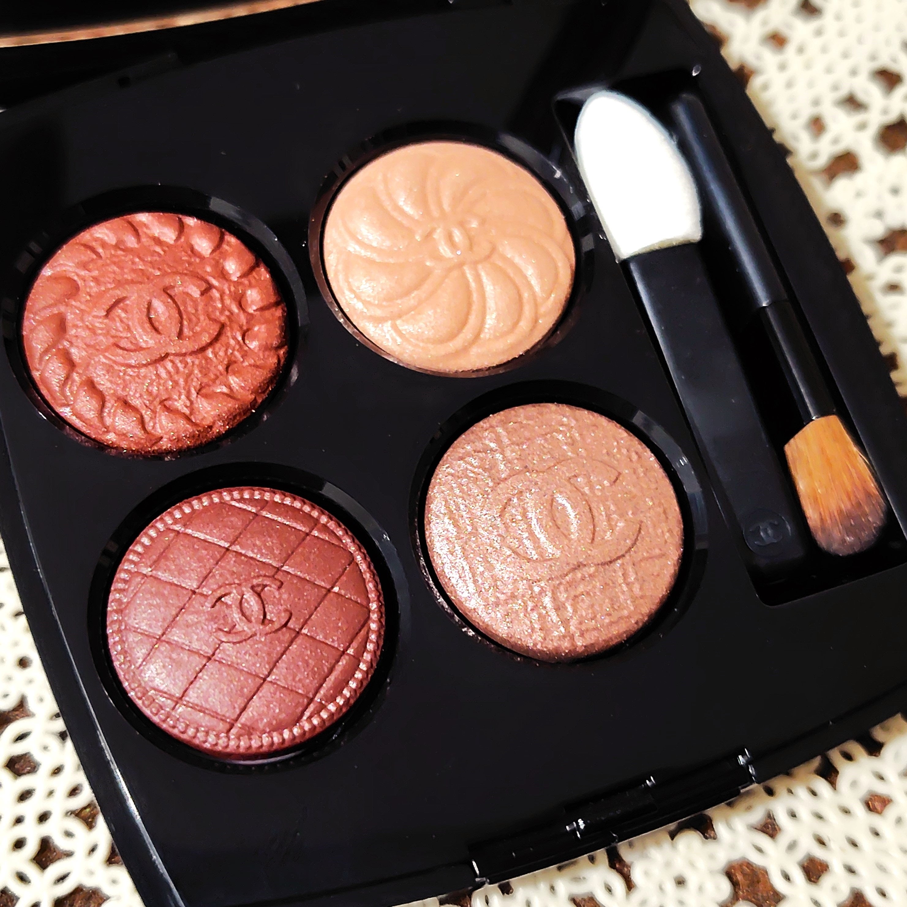 シャネル限定「レキャトルオンブル ブトン」全種タッチアップからの