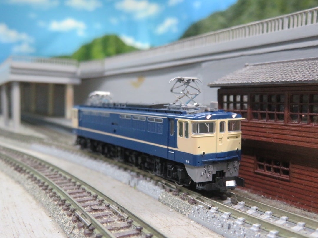 鉄道模型】ブルートレイン黄金期を駆け抜ける！EF65形電気機関車が入線