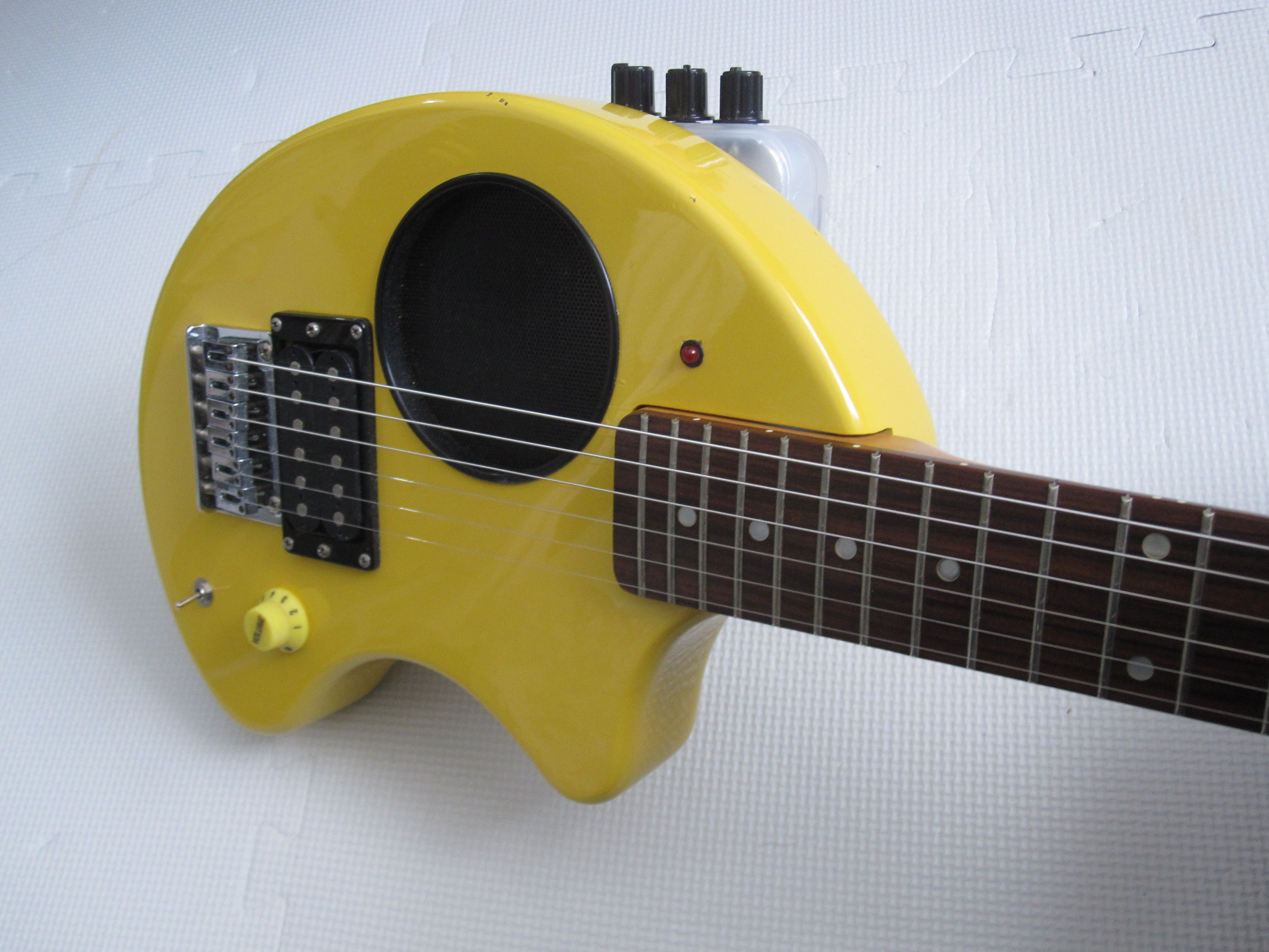 1 フェルナンデス もうないんデス。 FERNANDES ZO-3 を改造したんデス