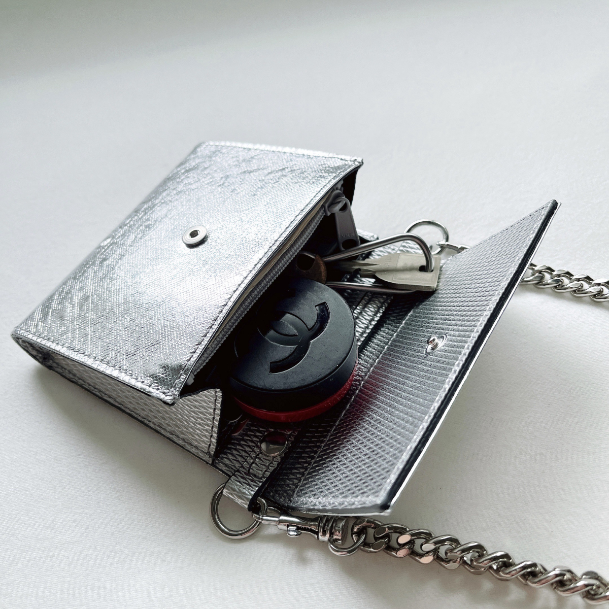 ミニ派な私はMM6 Maison Margielaのチェーンウォレット - スモール