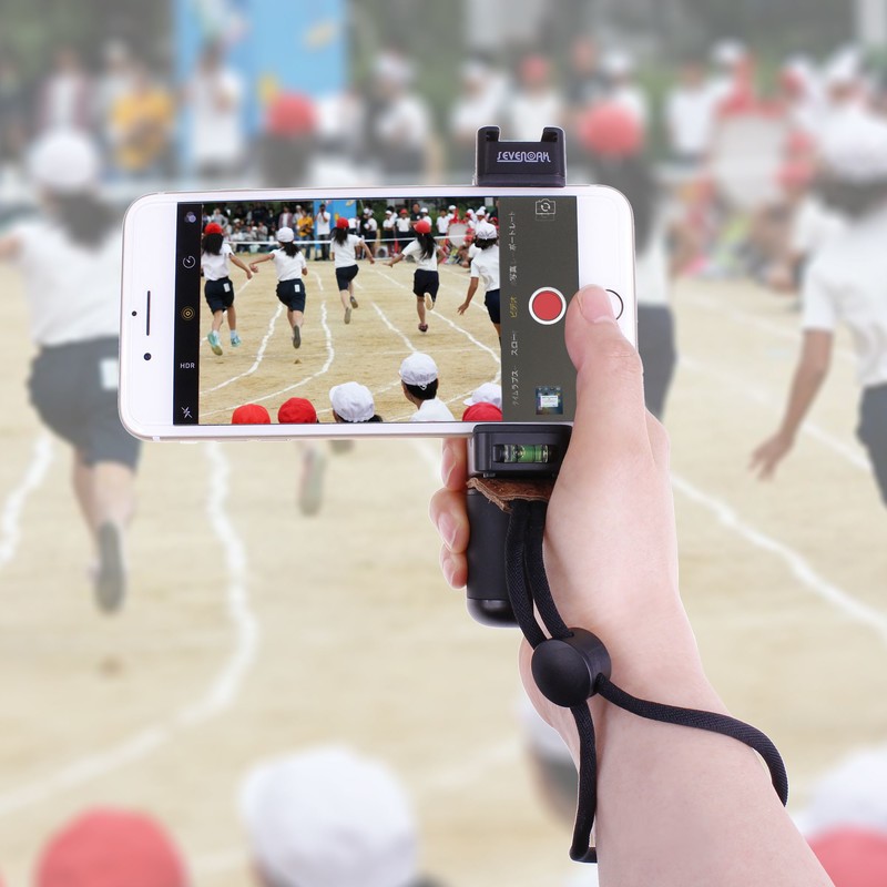 地味にスゴイ！スマホ用ハンドグリップで撮影クオリティーが上がります