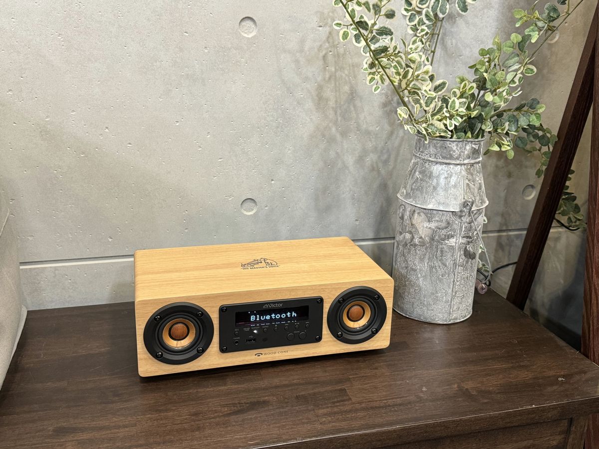 ウッドコーン×木目調ボディでワイヤレス高音質リスニング。ビクター