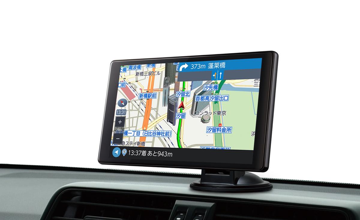 スマホのようなサクサク操作感で縦表示もできる快適ポータブルナビ