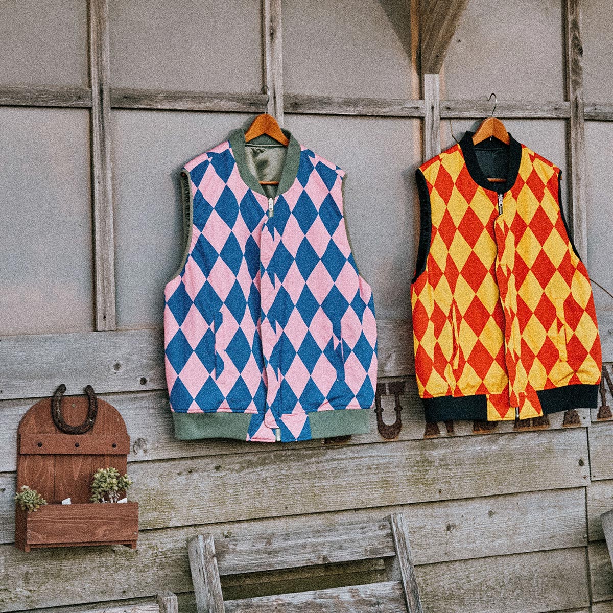 殆ど未使用】ヴァンズ VANS コラボma-1スカジャン風中綿入りベスト M