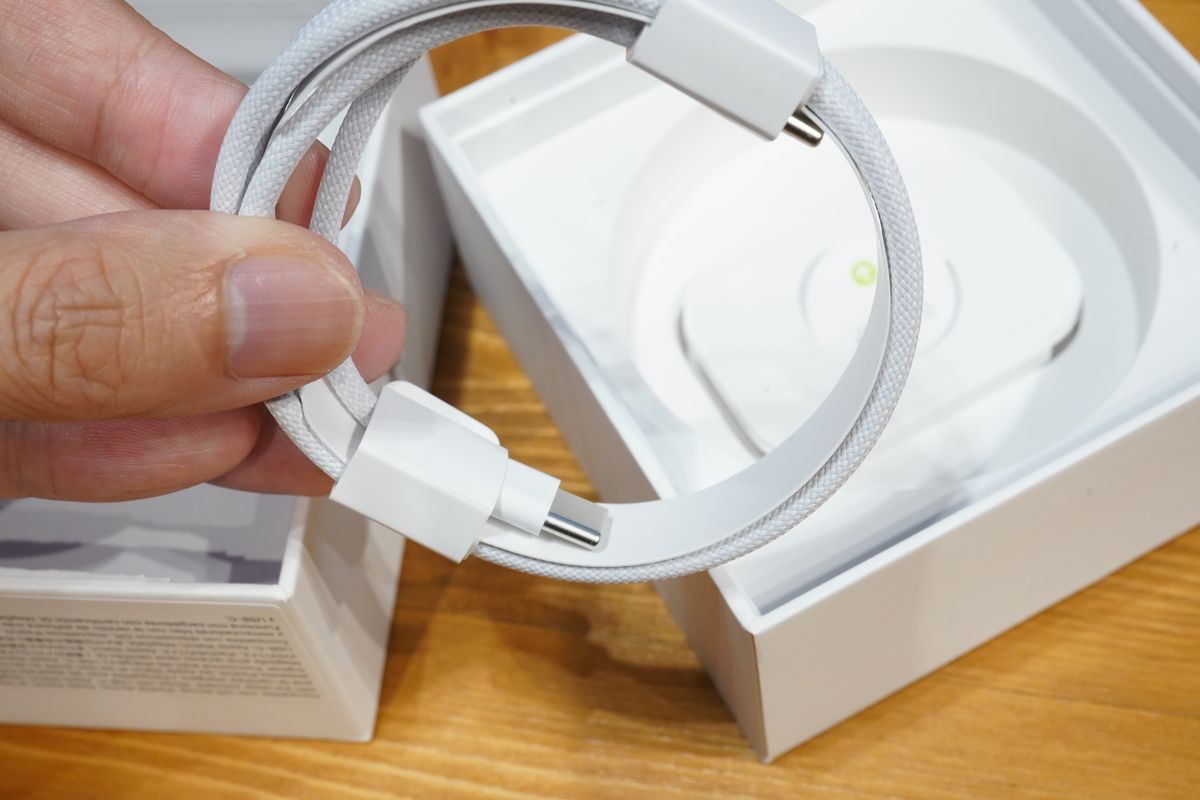 AirPods Pro（第2世代）MagSafe充電ケース（USB-C）付き 【公式通販】