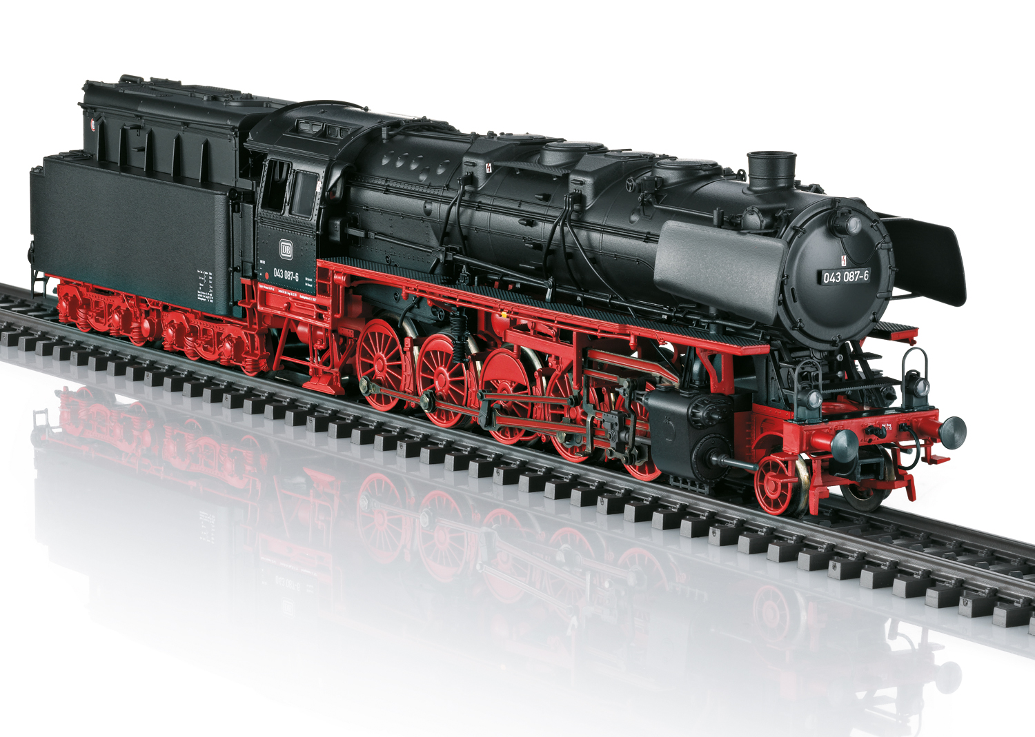 Class 043 Steam Locomotive | Märklin Website DE