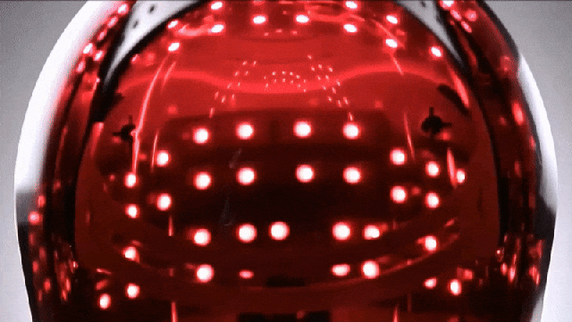 お家で楽しむエステティック。一日15分のスキンケア「CFマジックLED