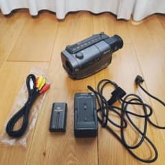 動作確認済】SONY 高画質 8ミリ Hi8 ビデオカメラ CCD-TR3 - メルカリ