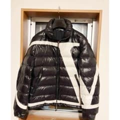 VALENTINO ダウンジャケット ビッグVロゴ フードなし 正規品 - メルカリ