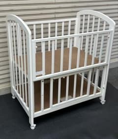 引取・配達】カトージ ベビーベッド ミニタチベッド ビアンコ2 大阪
