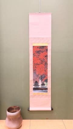 一点物 日本画 秋景山村図 紅葉 茅屋 掛軸 昭和レトロ 装飾的 - メルカリ
