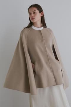 ラック☆様専用 新品タグ付き LE PHIL ライトリバーケープコート