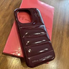 urban sophistication】iPhone15Proダークチェリー - メルカリ