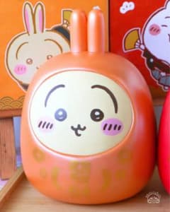 ちいかわ 台湾限定 うさぎ達磨貯金箱 飴箱 だるま 飴あり - メルカリ
