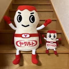 ヤクルトマン ぬいぐるみ 大小セット 非売品 - メルカリ