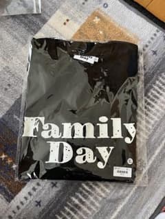 Family Day Tシャツ XLサイズ 黒zorn武道館ozrosaurus - メルカリ
