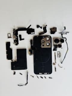 iPhone 15 Pro シルバー 本体と部品 - メルカリ