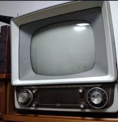 最終値下げ】昭和レトロ ナショナル真空管白黒テレビ - メルカリ