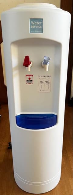 ウォーターサーバー B7A ホワイト 2022年製造 - メルカリ